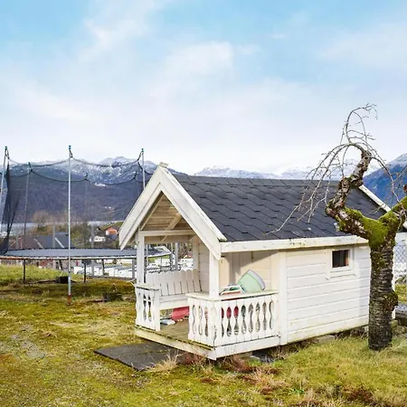 Cozy In Etne With Wifi 度假居 *